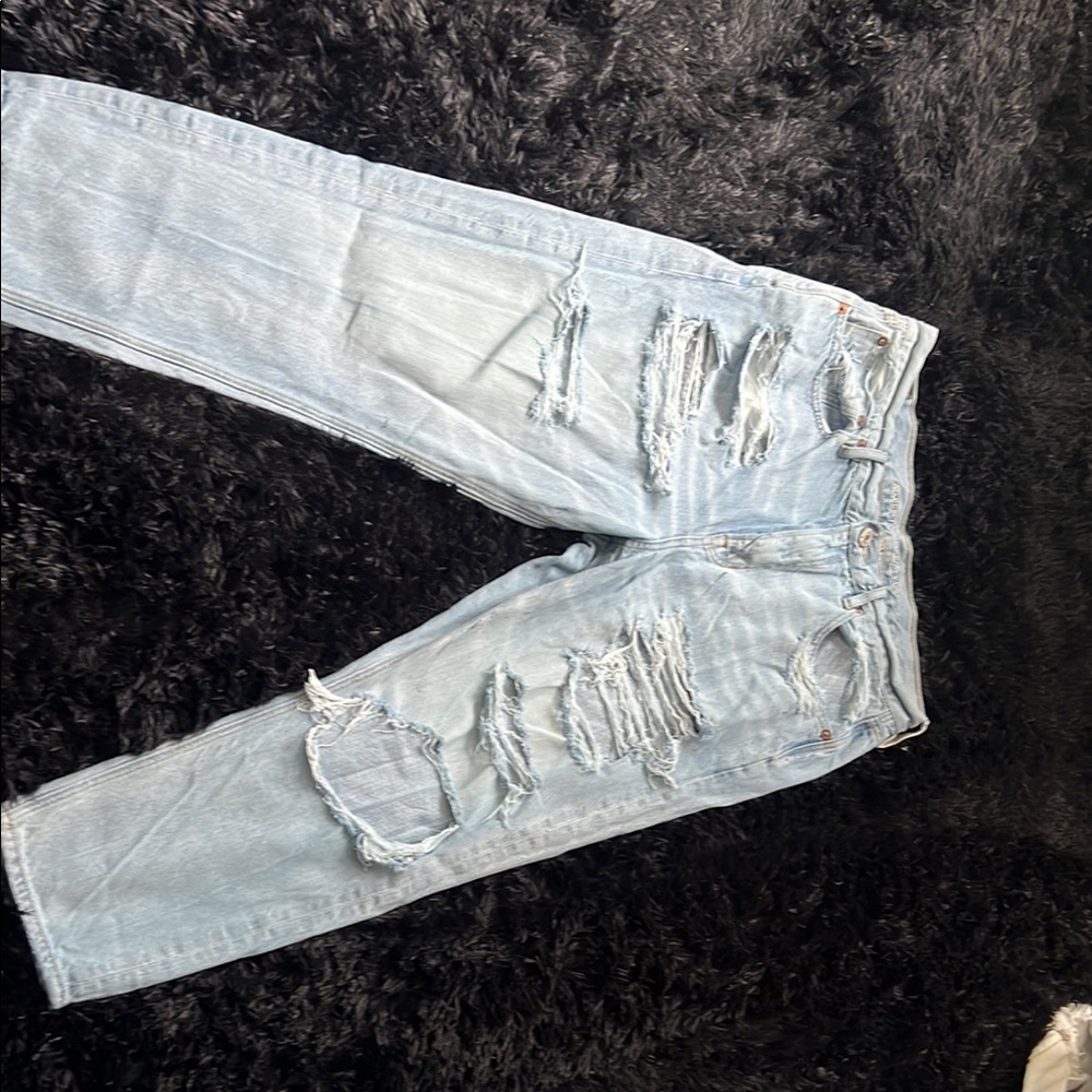 American Eagle Light Blue Distressed Women's Jeans